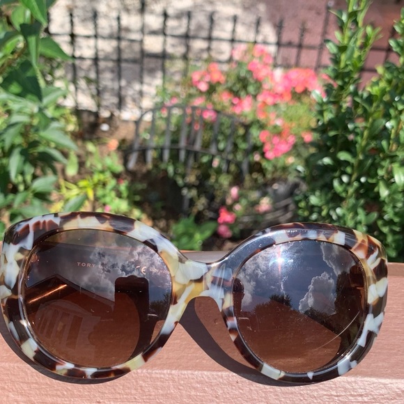 Preowned Tory Burch gradient brown lenses main image 6